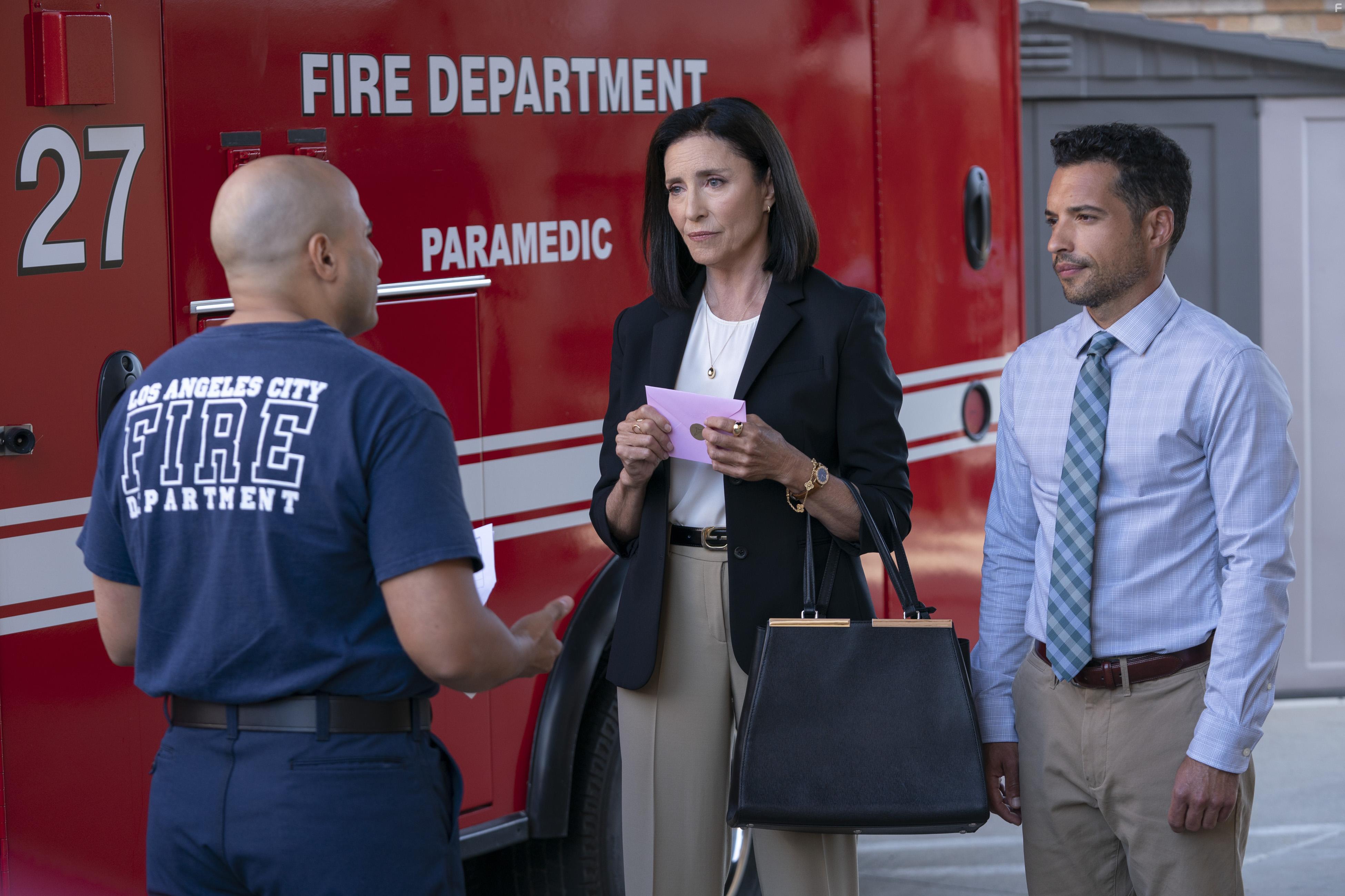 Mimi Rogers in Bosch: Legacy (2022)