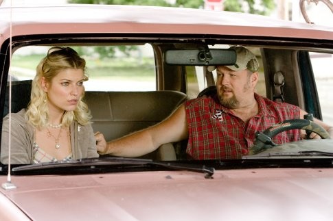 Ivana Milicevic and Larry the Cable Guy in Бестолковая защита (2008)