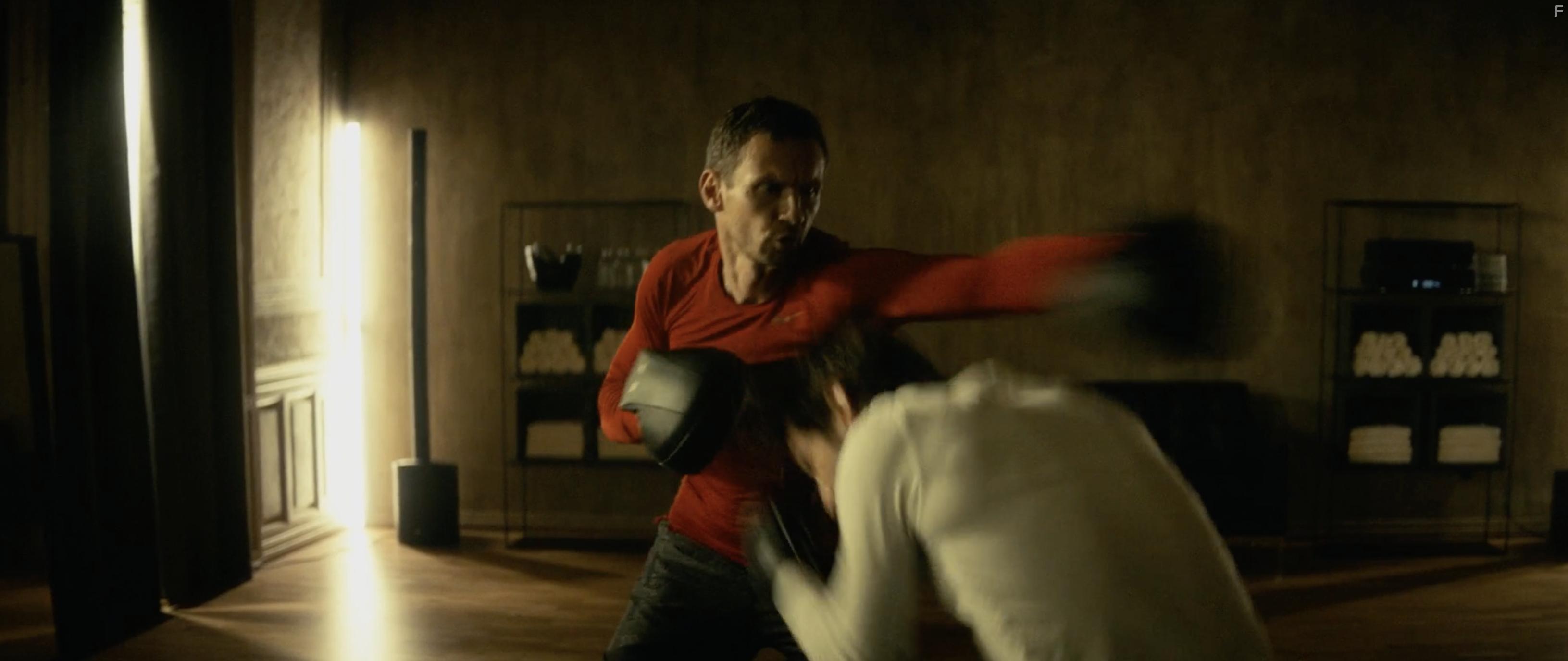 Jrme Gaspard and Pierre Niney in Goliath (2022)