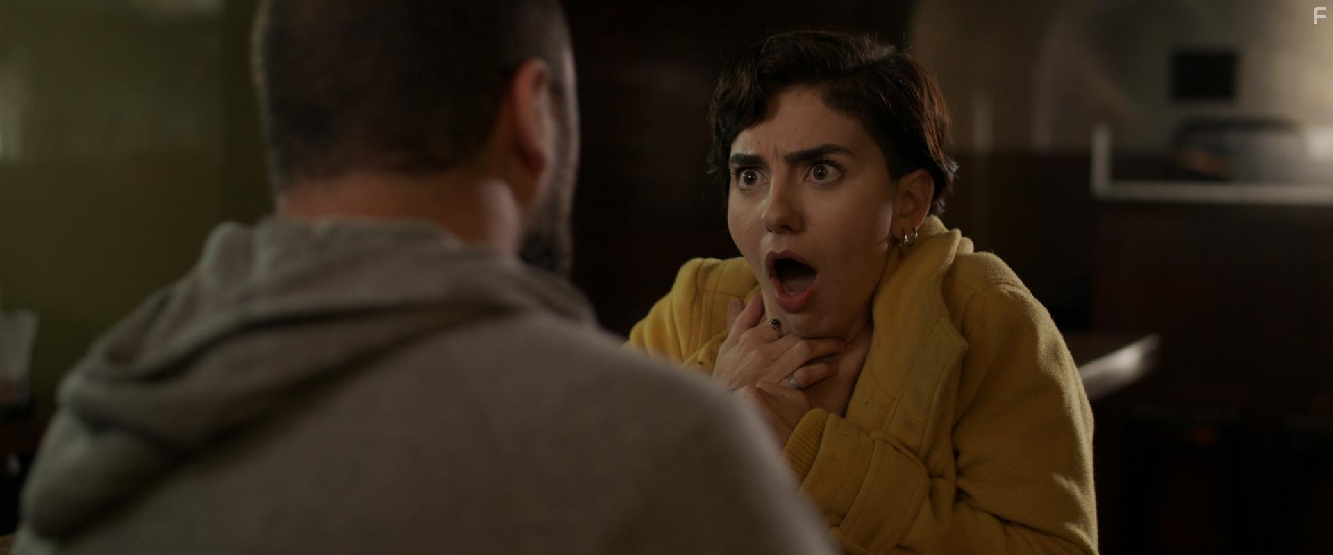 Gracie Lacey and Daniel Timothy Treacy in 1 Dead Dog (2022)