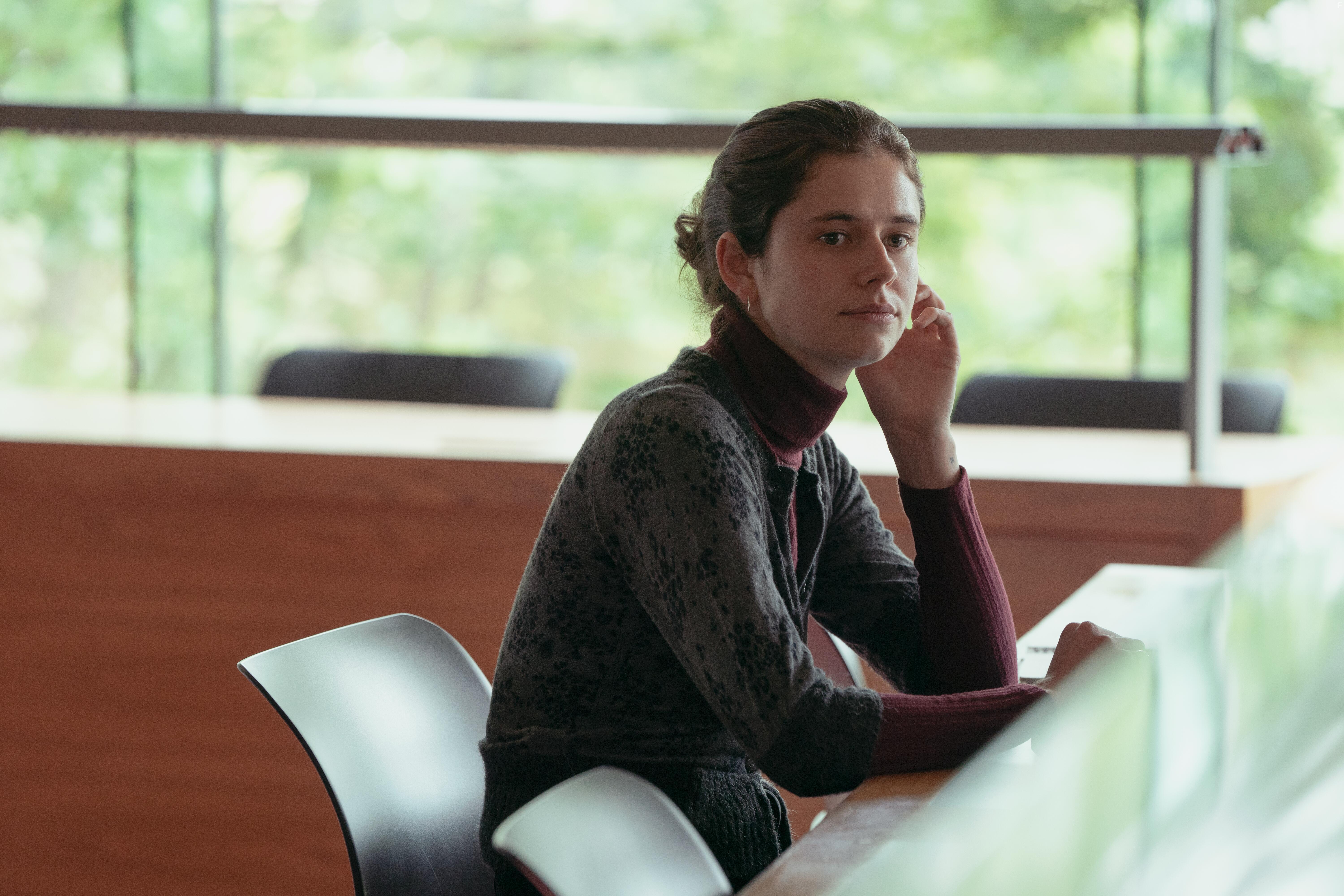 Alison Oliver in Conversations with Friends (2022)