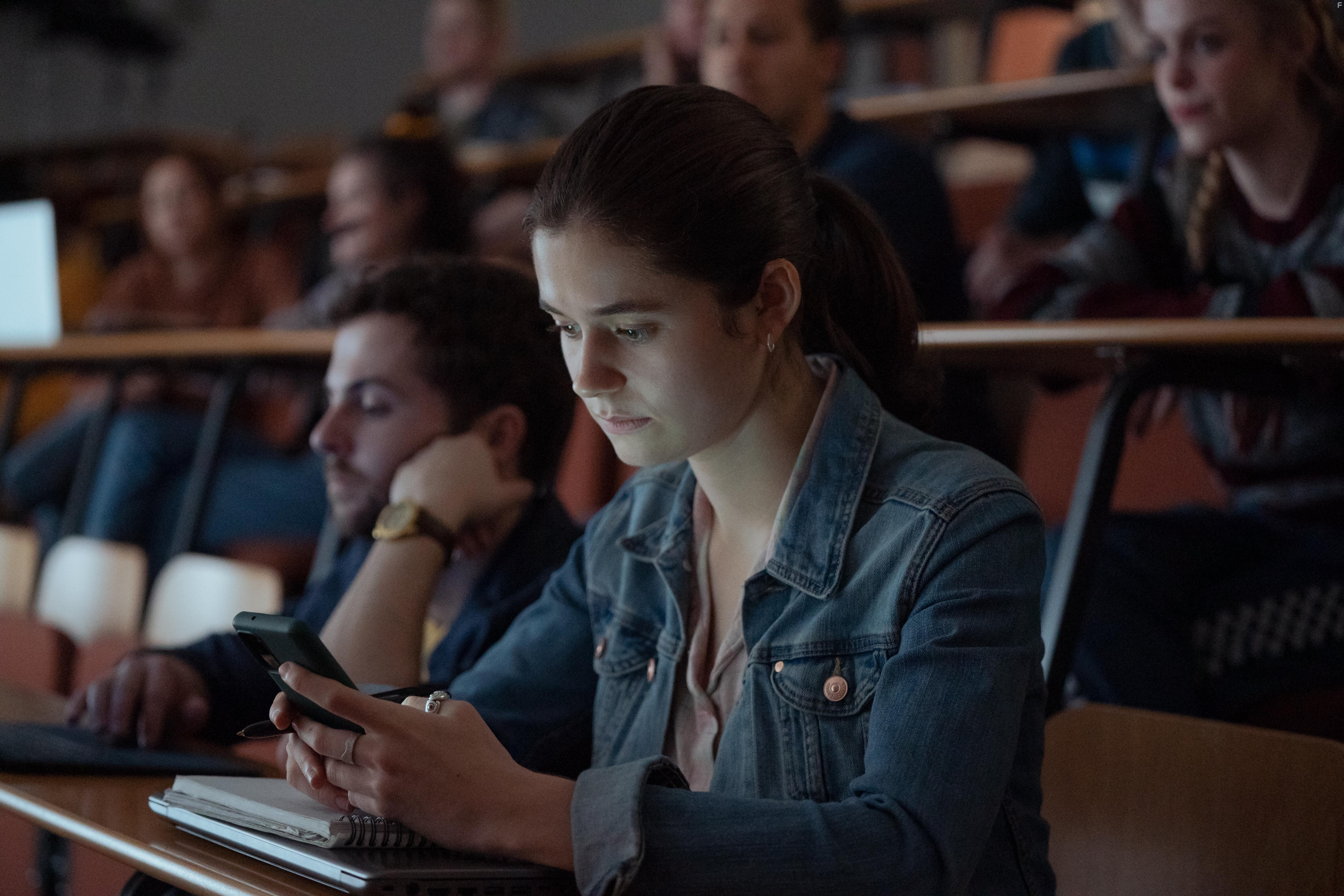 Alison Oliver and Alex Murphy in Conversations with Friends (2022)