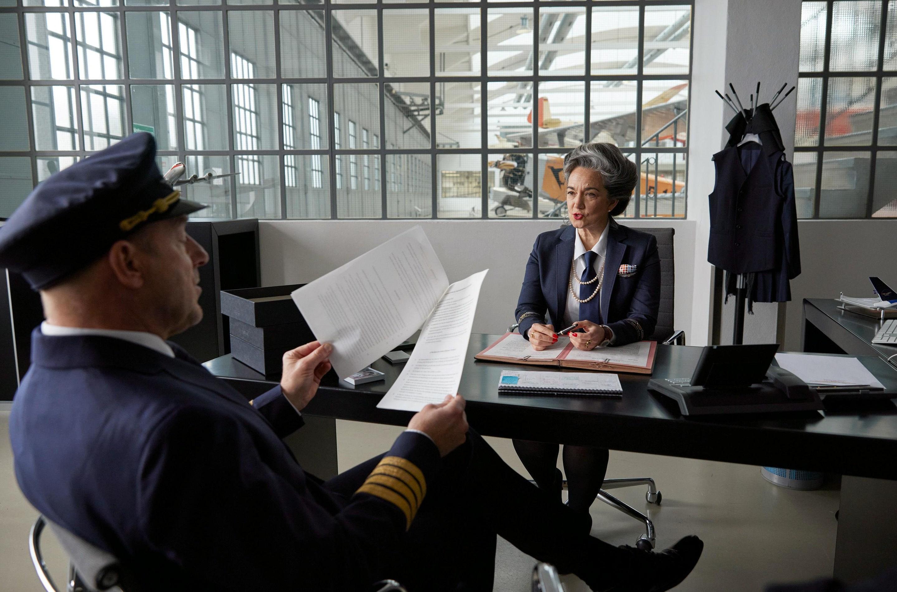 Heino Ferch and Irina Wanka in Nie zu spt (2022)