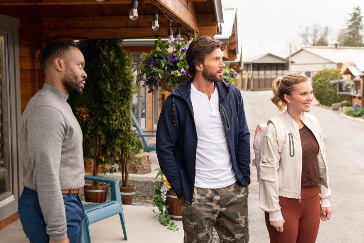 Christopher Russell, Cindy Busby, and Devon Alexander in Warming Up to You (2022)