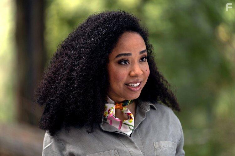 Latonya Williams in Warming Up to You (2022)