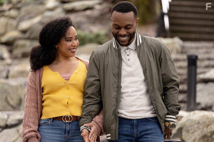 Devon Alexander and Latonya Williams in Warming Up to You (2022)