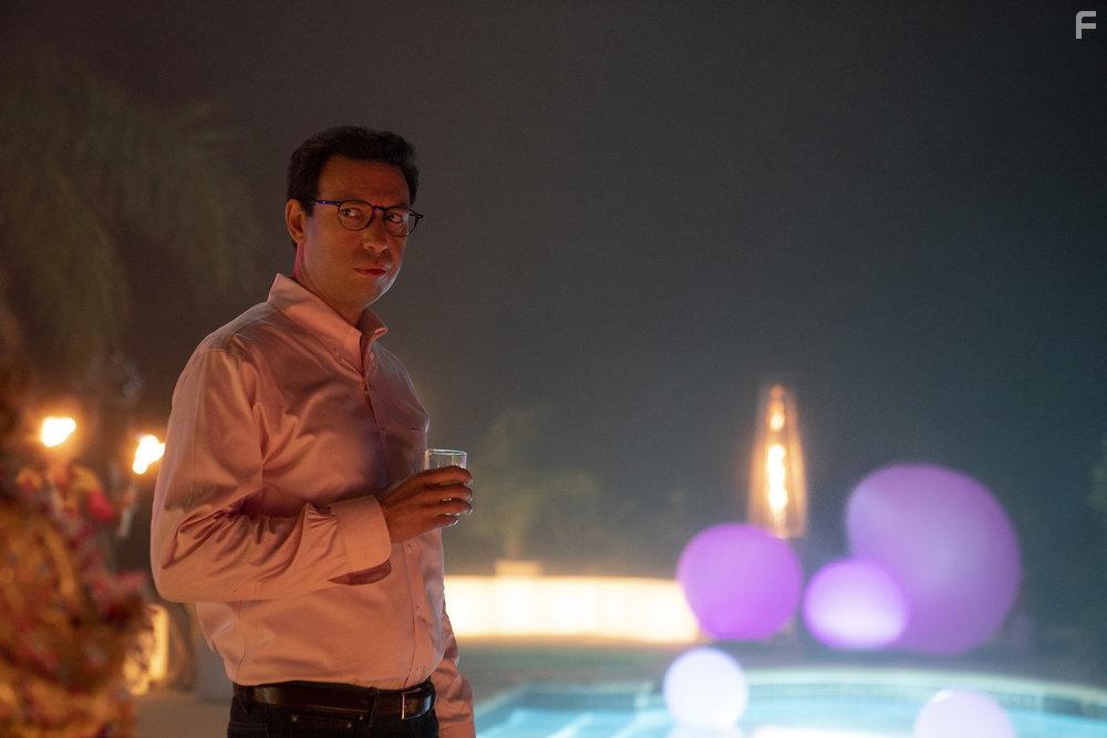 Alex Karpovsky in Angelyne (2022)