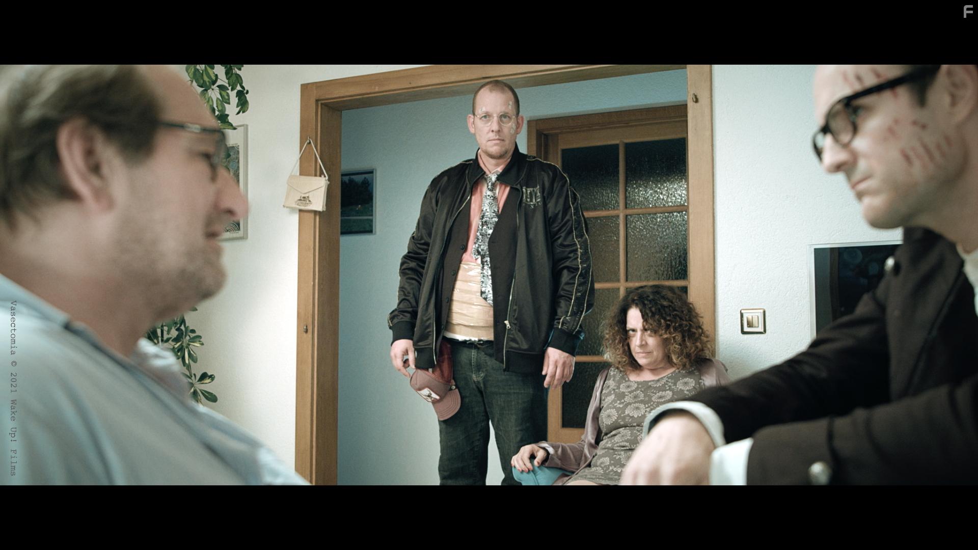 Renaud Berger, Marc Dcosterd, Olivier Guibert, and Giusi Sillitti in Vasectomia (2021)