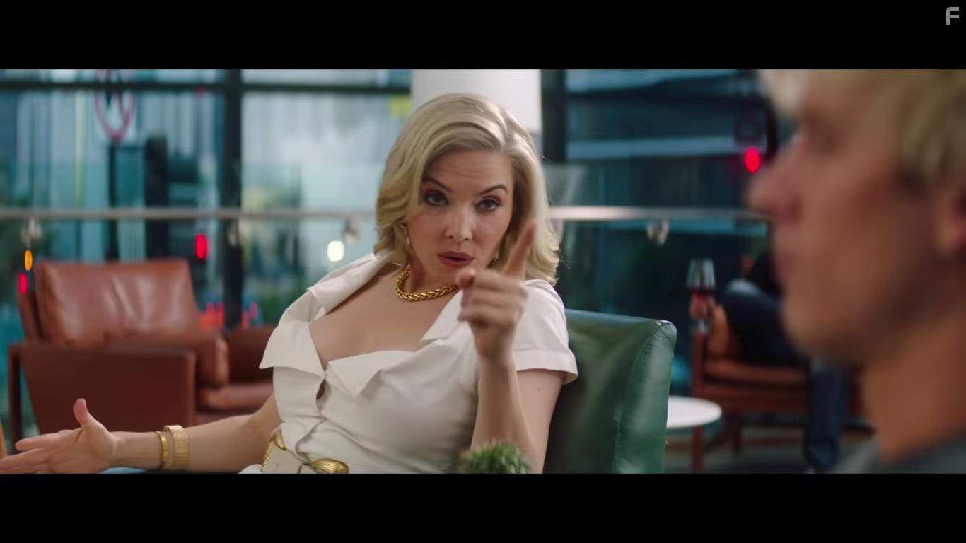 Whitney Cummings in Good Mourning (2022)