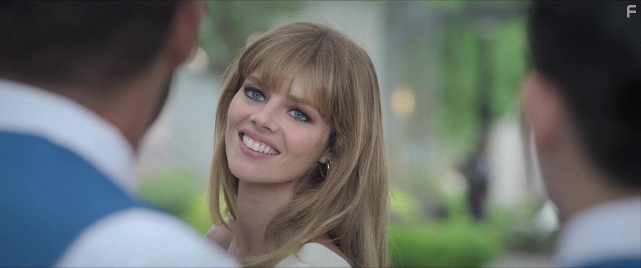 Samara Weaving in The Valet (2022)