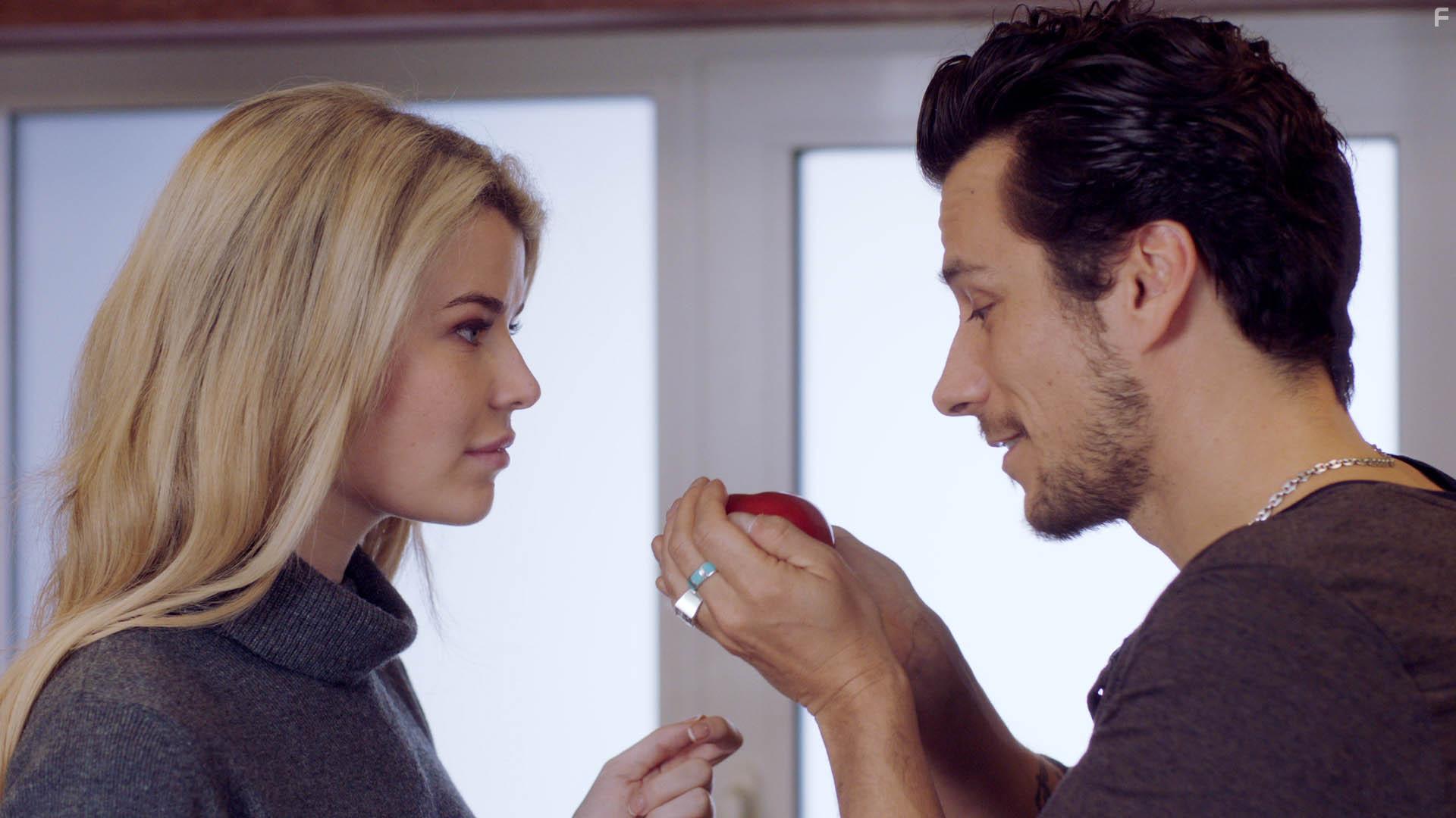 Sophie Vavasseur and Paolo Bernardini in Lost & Found in Rome (2021)