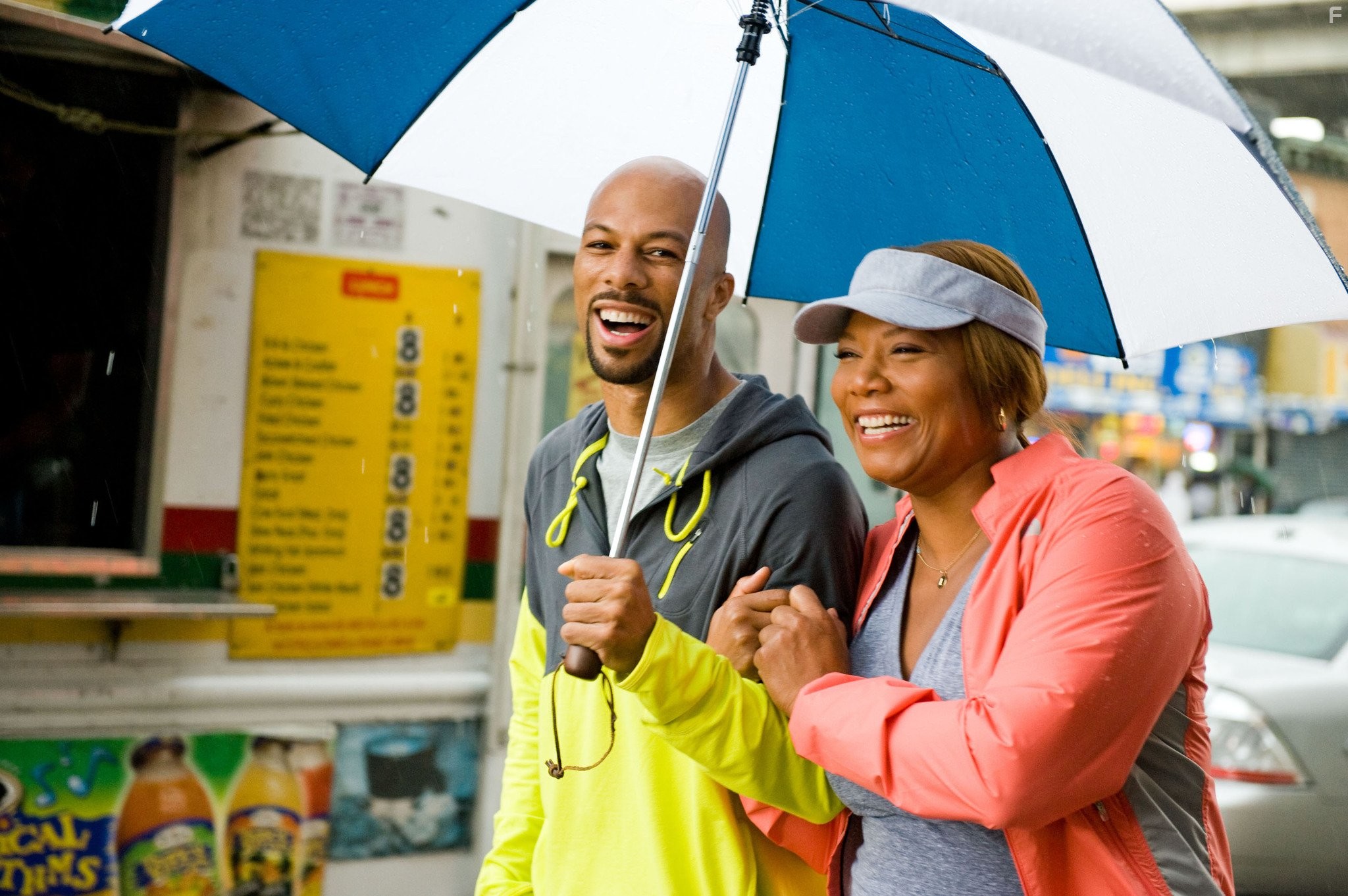 Queen Latifah and Common in Просто Райт (2010)