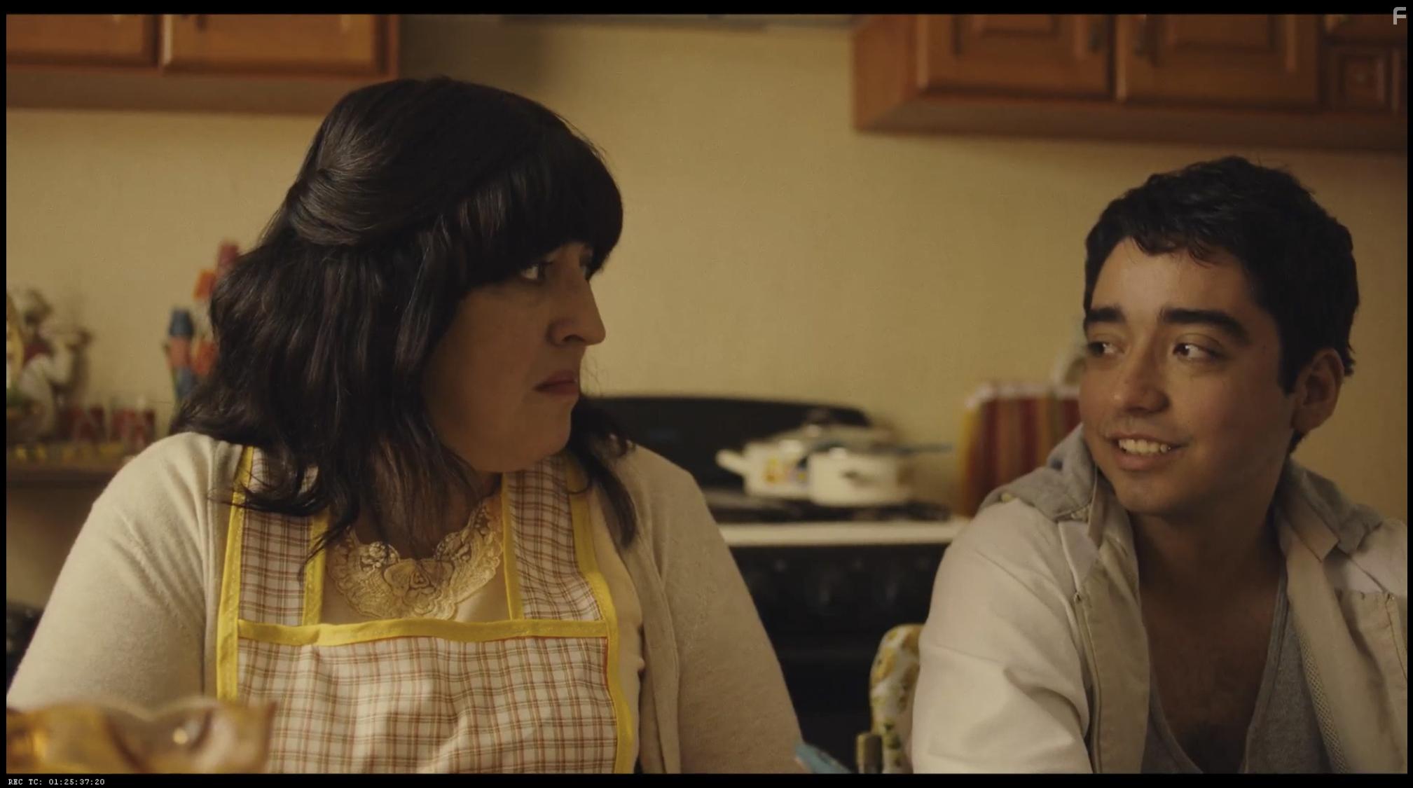 Luis Alberto Torres and Martha Claudia Moreno in Domingo (2020)