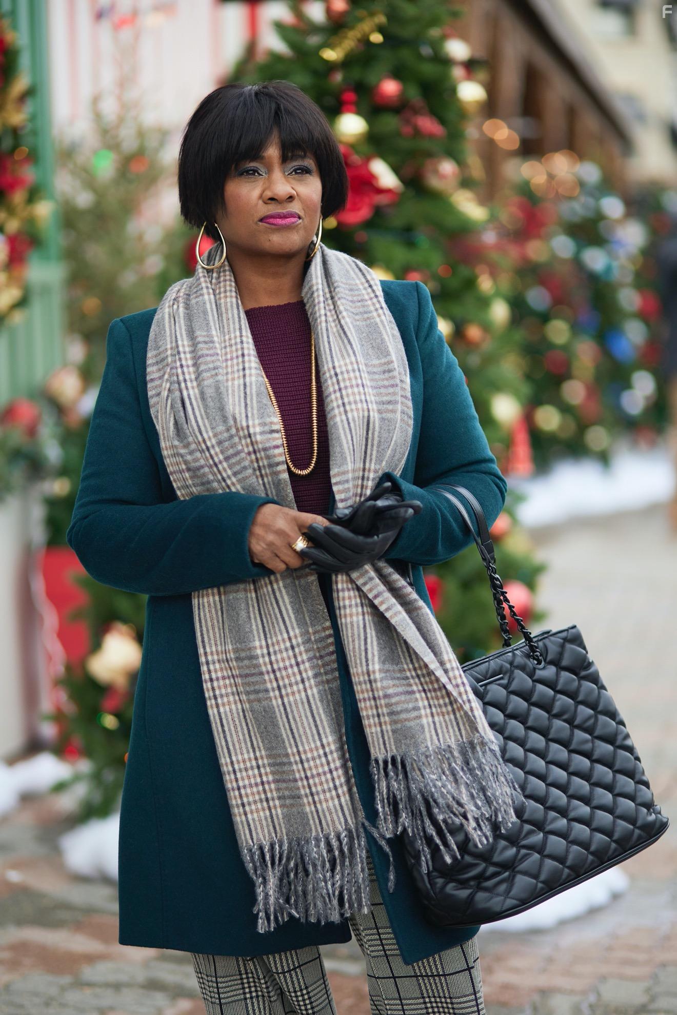 Karen Malina White in 'Tis the Season to be Merry (2021)