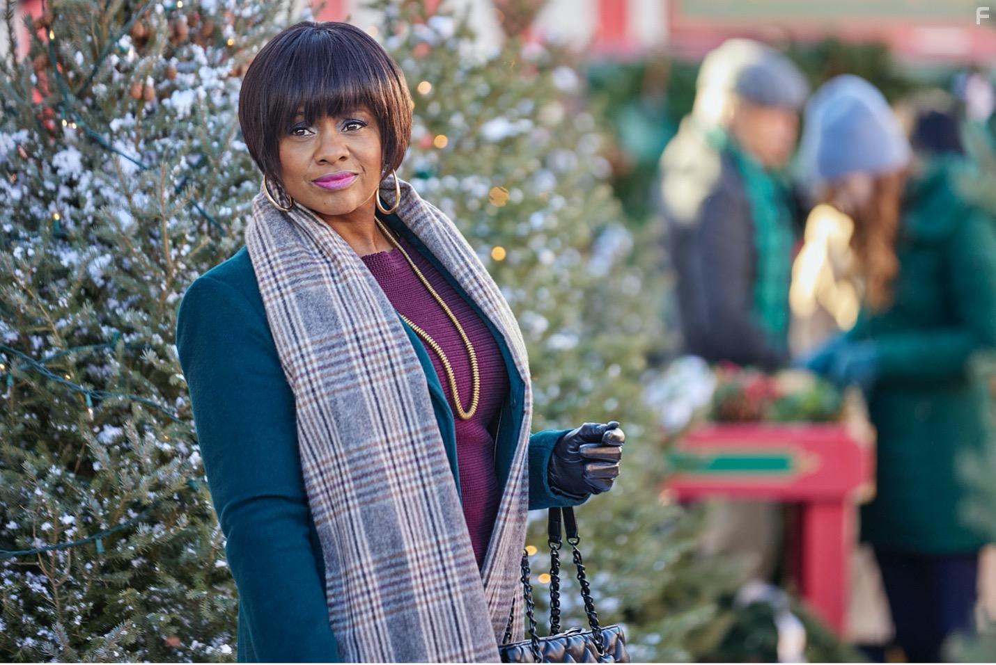 Karen Malina White in 'Tis the Season to be Merry (2021)