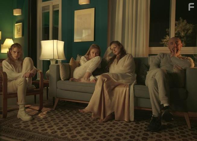 Elio Germano, Carlotta Gamba, Astrid Casali, and Federica Pala in America Latina (2021)