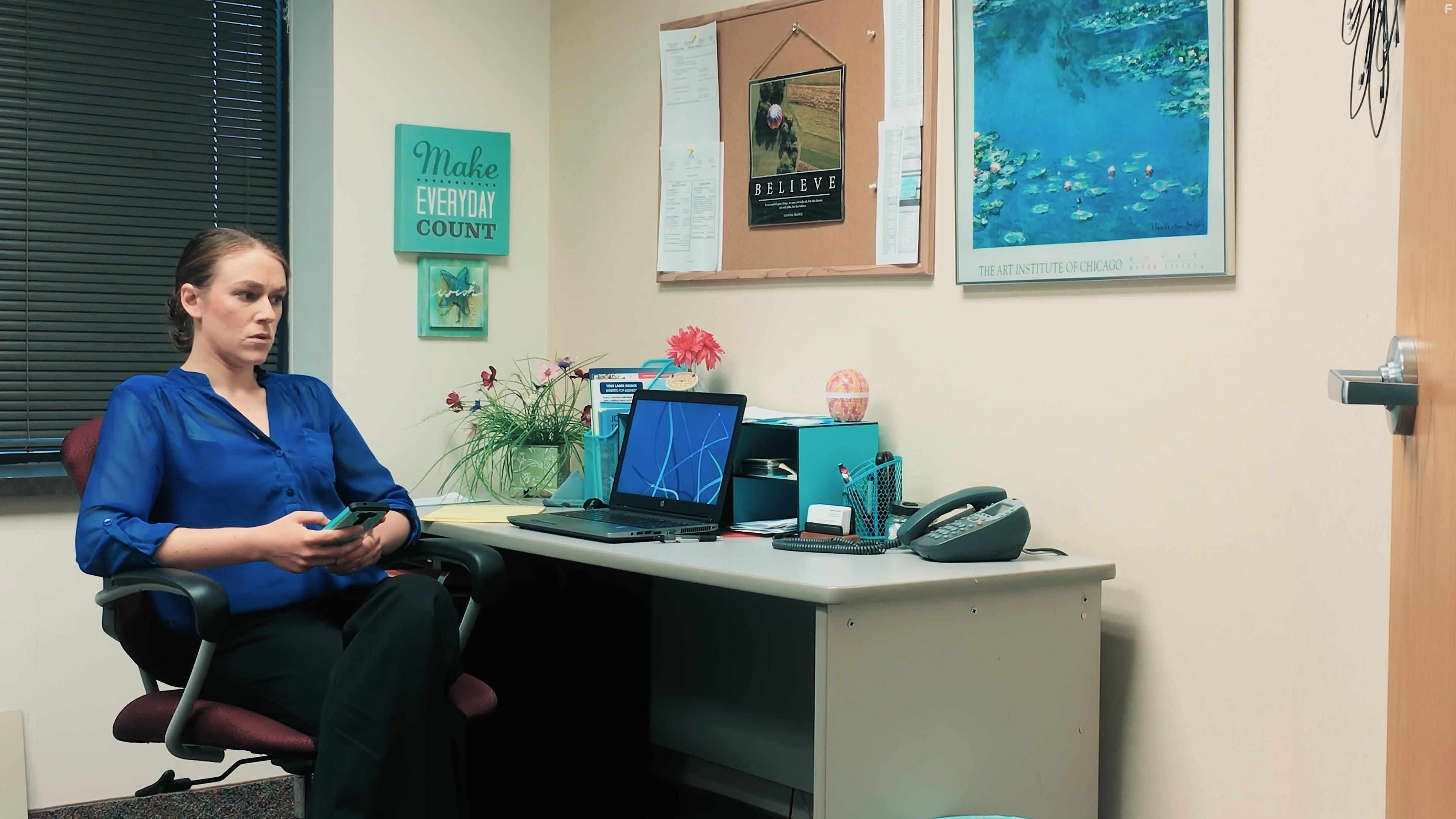 Elizabeth Efteland in Electric Addiction (2020)