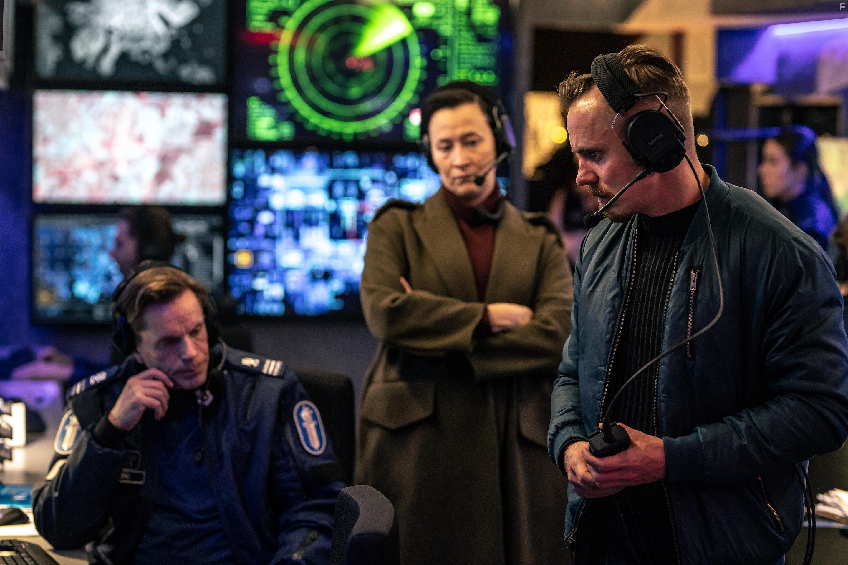 Wanda Dubiel, Taisto Oksanen, and Jasper Pkknen in Omerta 6/12 (2021)