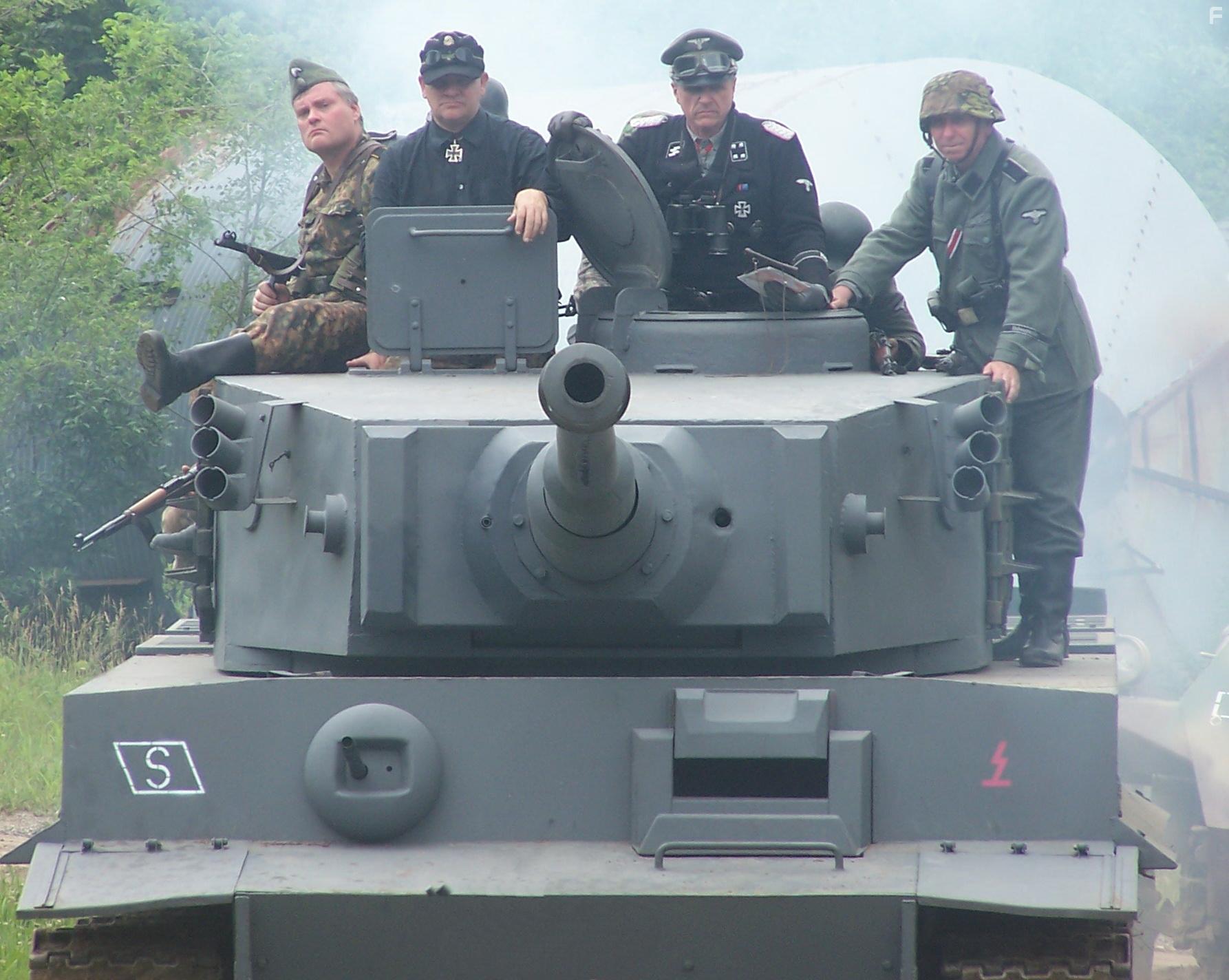 Железный крест: Дорога в Нормандию