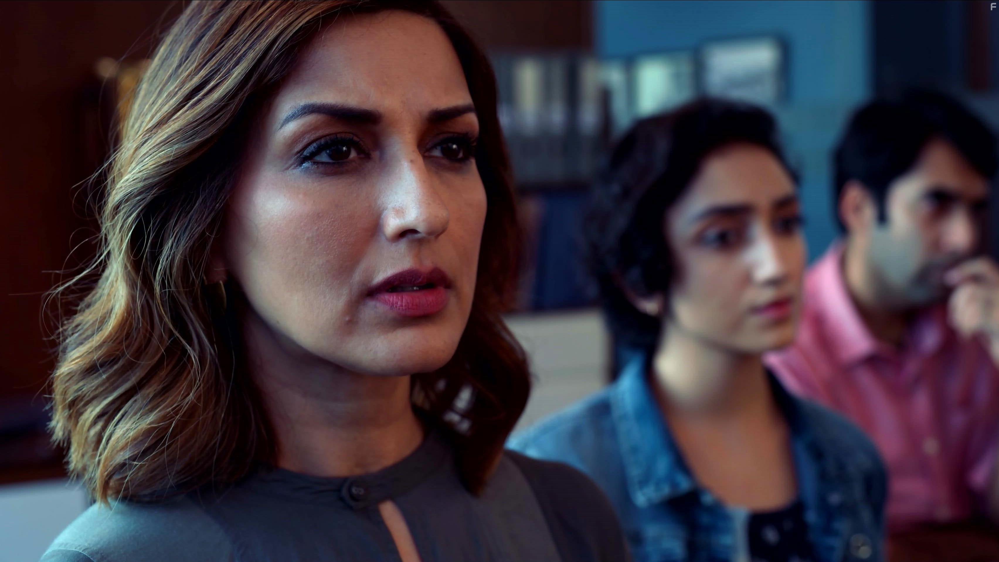 The Broken News (2022)