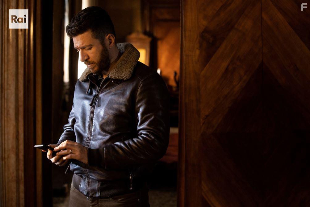 Alessandro Roja in Non mi lasciare (2022)