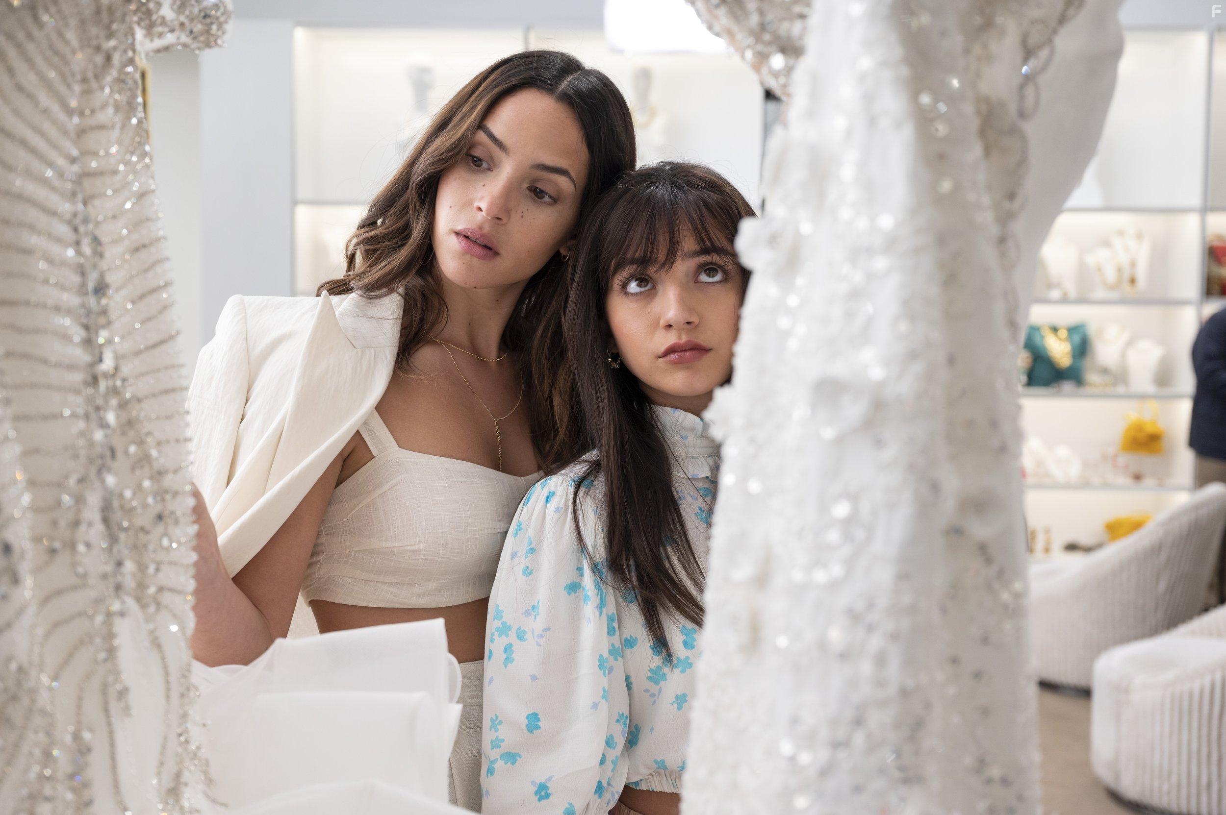 Isabela Merced and Adria Arjona in Father of the Bride (2022)