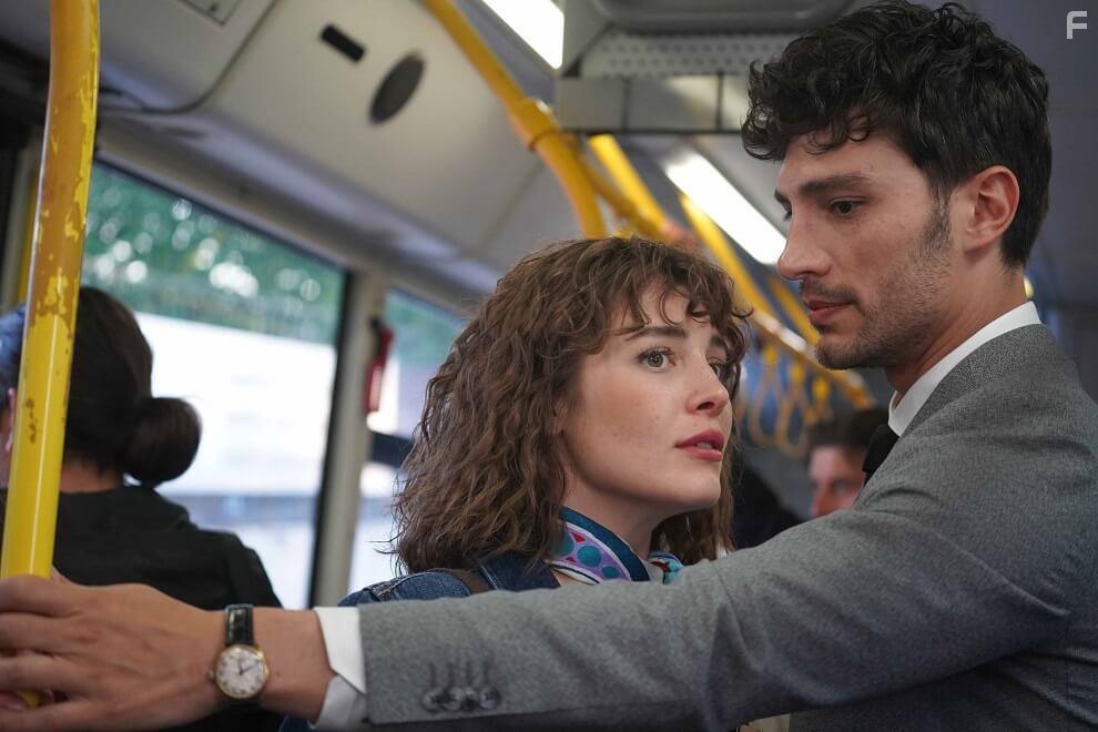 Deniz Isin and Ilhan Sen in Sevmek Zamani (2022)