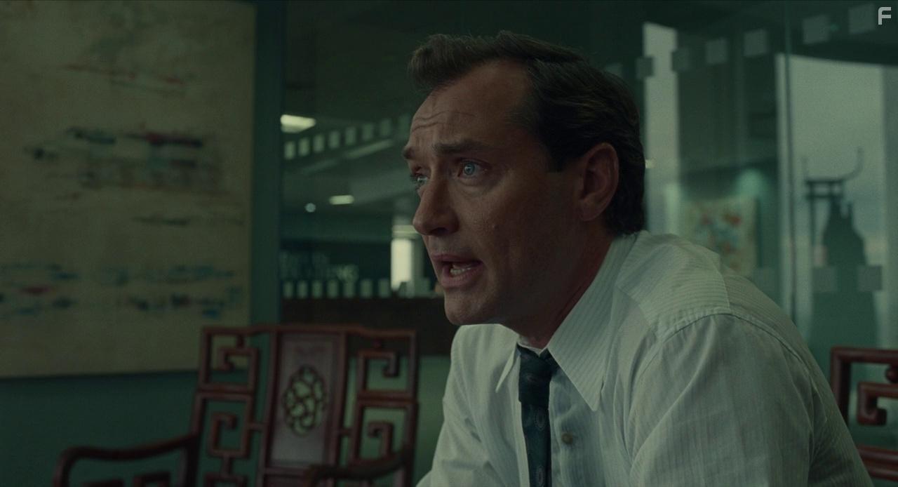 Jude Law in The Nest (2020)