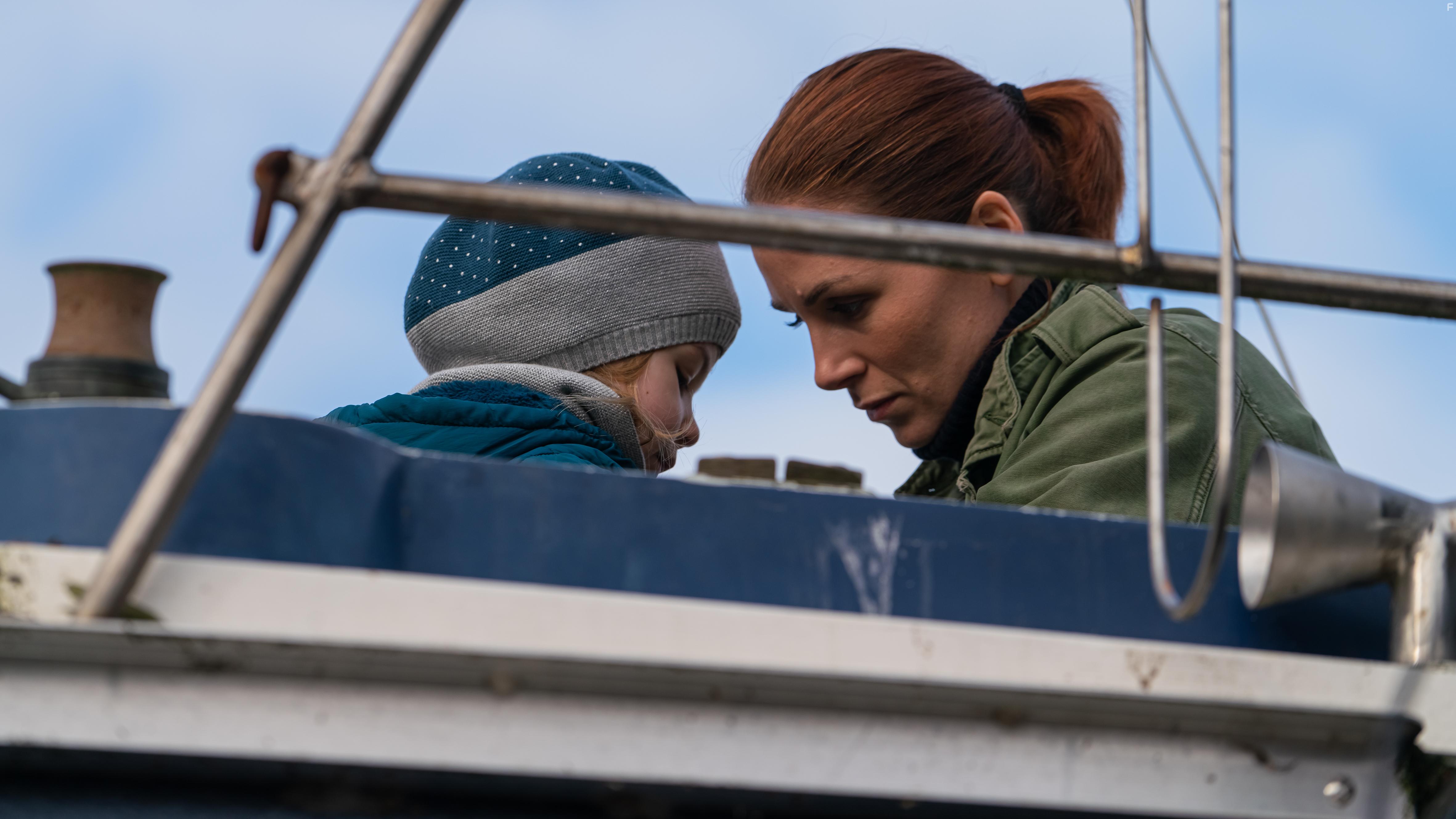 Marcelina Stepkowska and Katarzyna Wajda in The Thaw (2022)