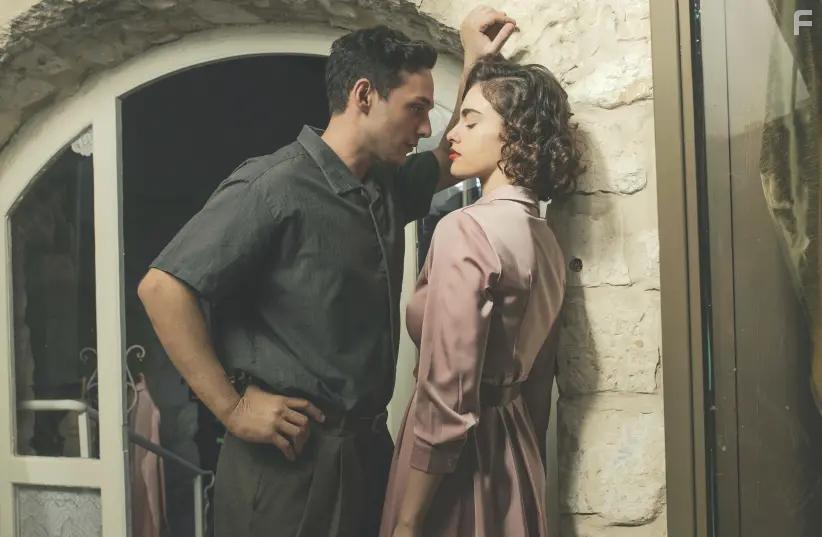 Israel Ogalbo and Swell Ariel Or in The Beauty Queen of Jerusalem (2021)