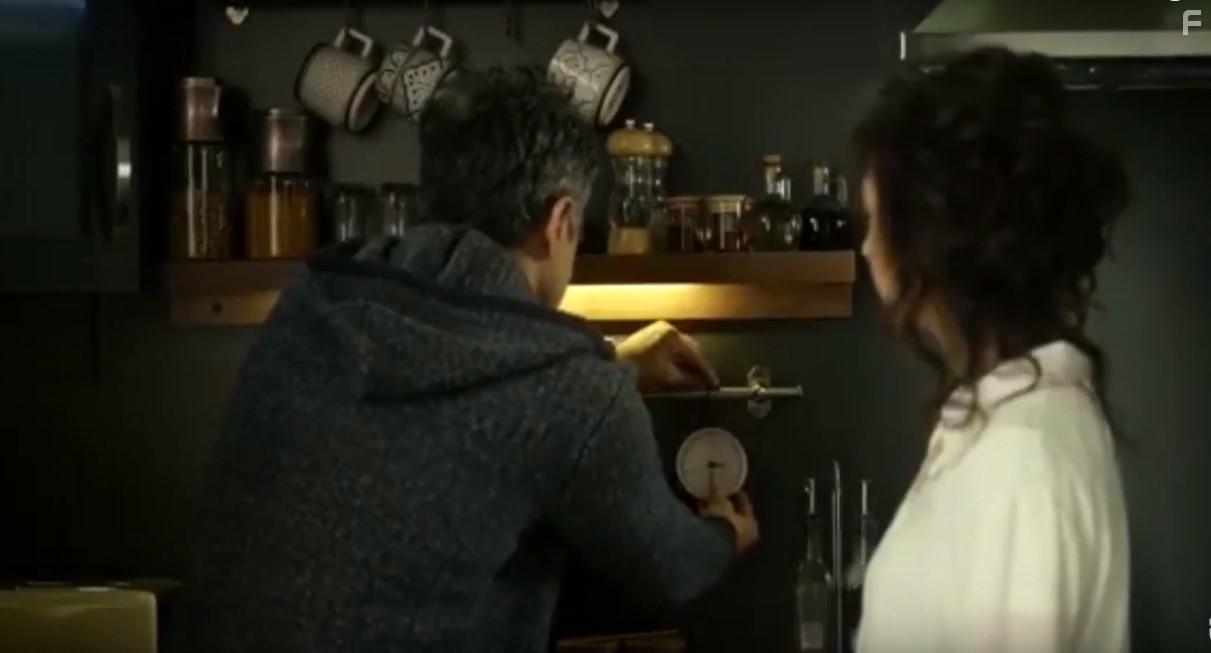 Umut Kurt and Kubra Kip in Baglilik Asli (2019)