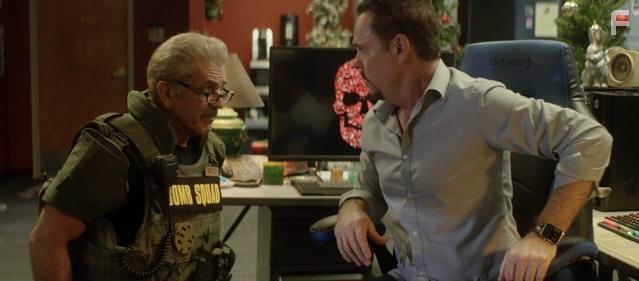Mel Gibson and Kevin Dillon in Hot Seat (2022)