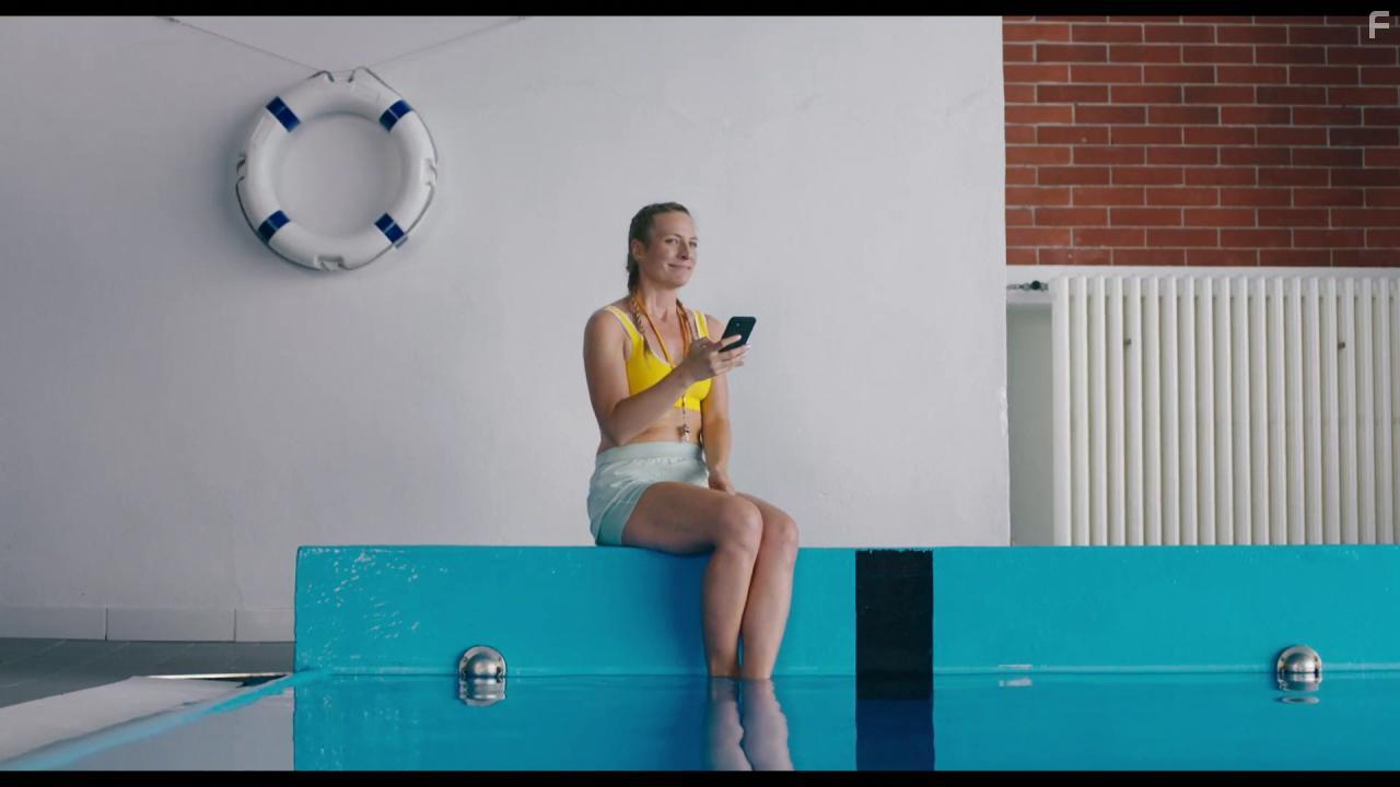 Anna Polvkov in Matky (2021)