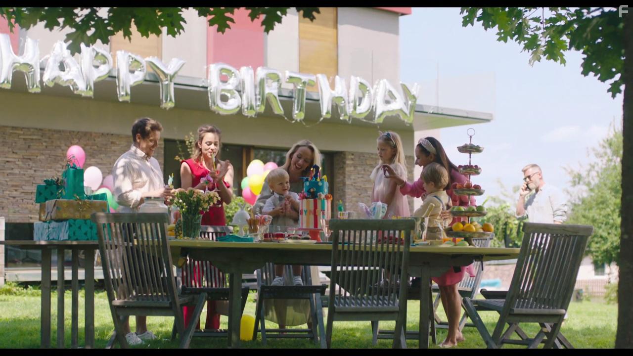 Sandra Novkov, Hana Vagnerov, Petra Hrebckov, Stepn Benoni, and Gabriela Marcinkov in Matky (2021)