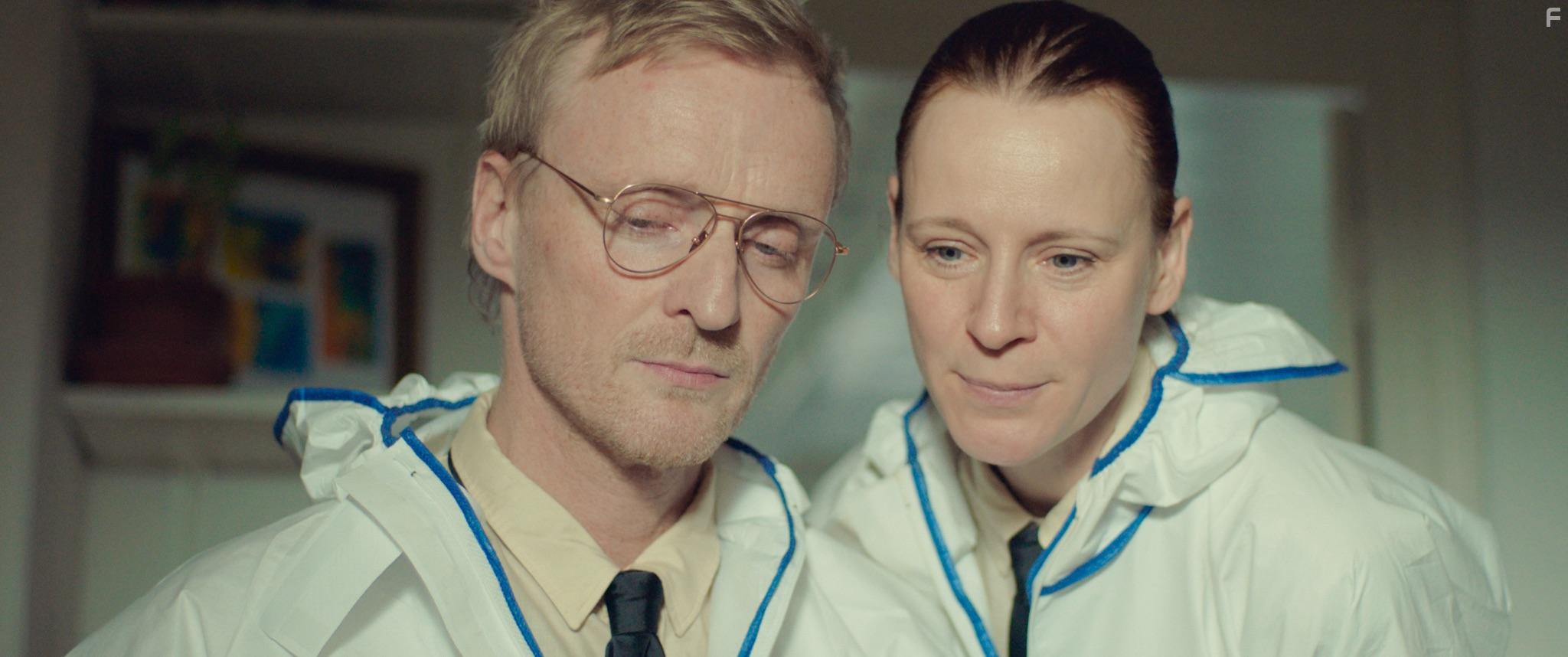 Iben Hjejle and Ulrik Wivel in A Beautiful Curse (2021)