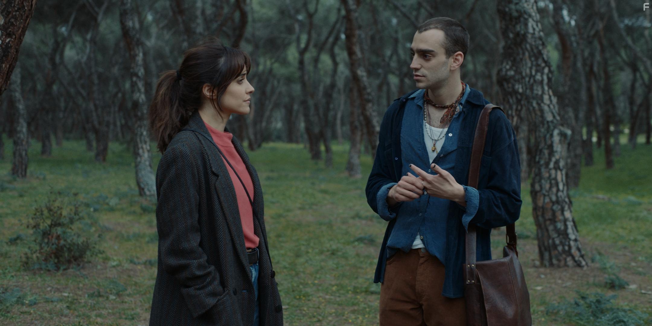 Macarena Garca and Nacho Snchez in El arte de volver (2020)