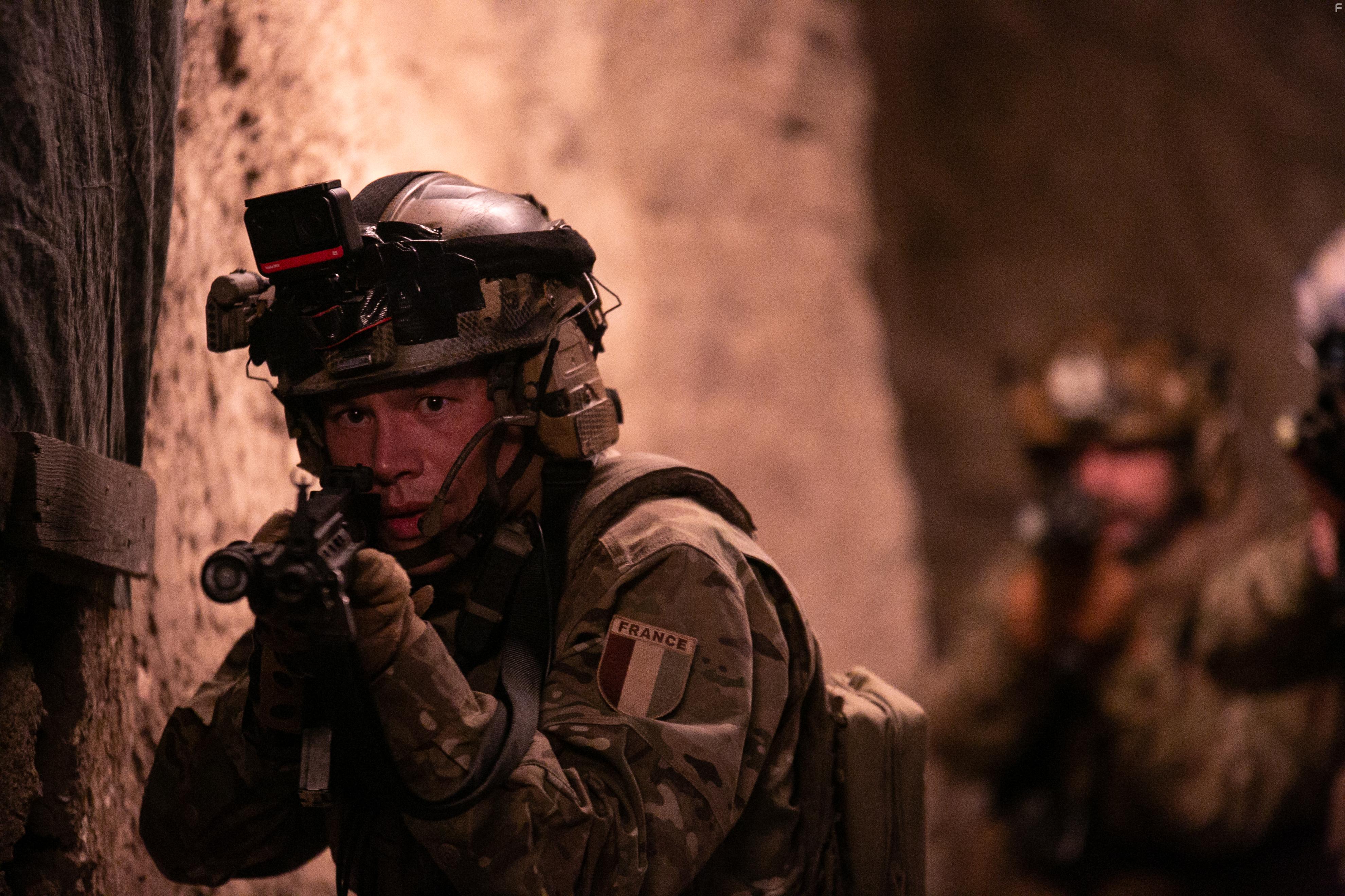 Mike Nguyen in Pilote (2022)