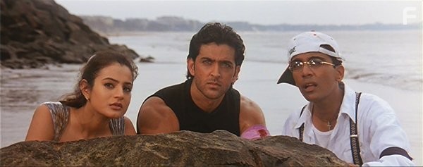 Hrithik Roshan, Vrajesh Hirjee, and Ameesha Patel in Скажи, что любишь! (2000)