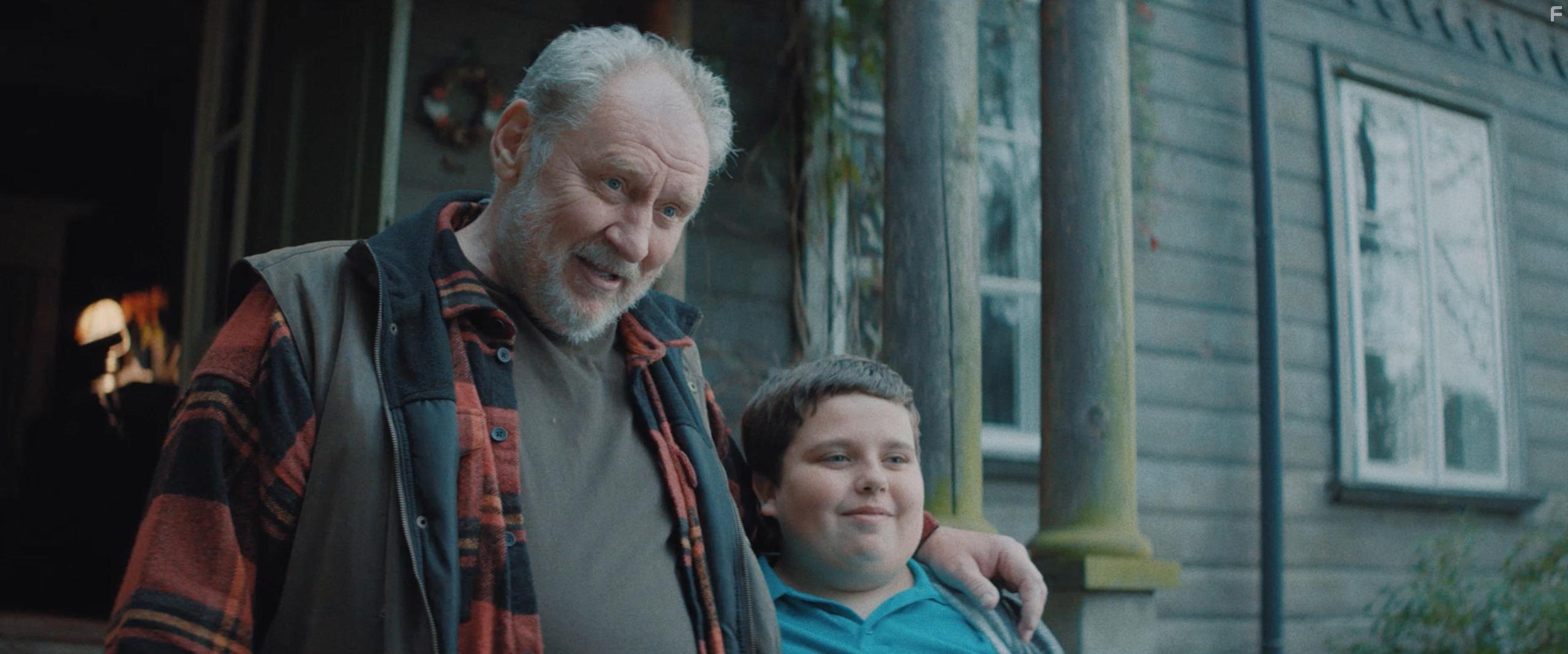 Andrzej Grabowski and Maciej Karas in Za duzy na bajki (2022)