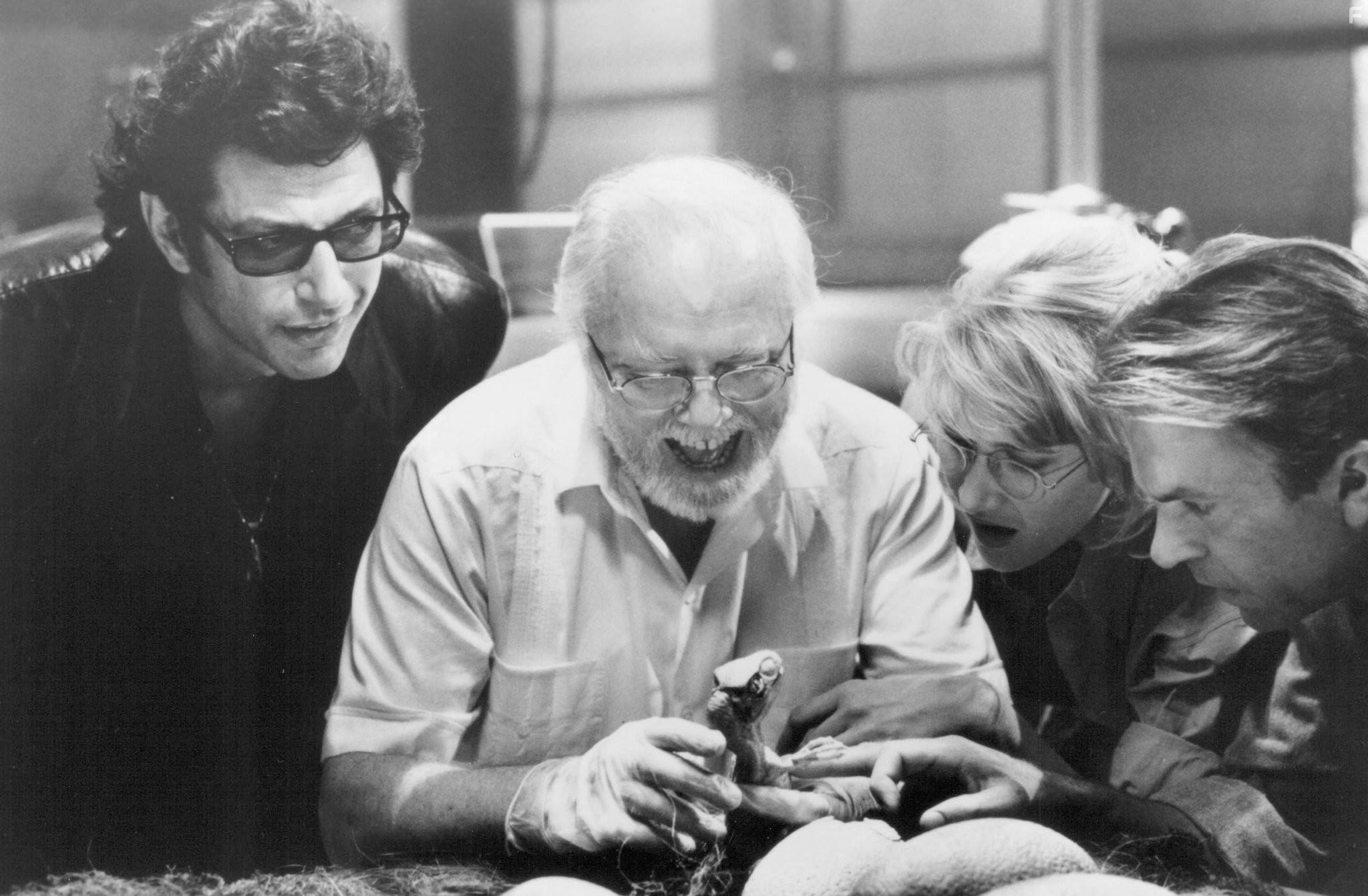 Jeff Goldblum, Richard Attenborough, Laura Dern, and Sam Neill in Парк юрского периода (1993)