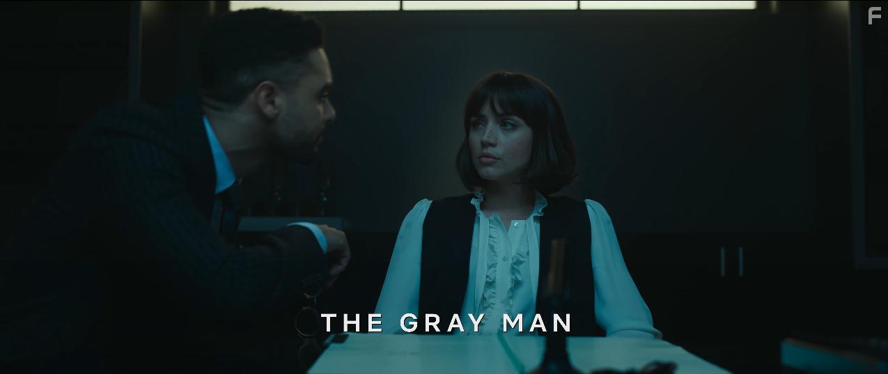 Ana de Armas and Reg-Jean Page in The Gray Man (2022)