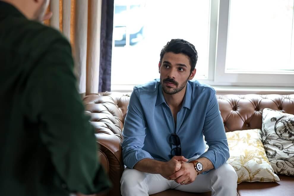 Halit zgr Sari in Gizli Sakli (2022)