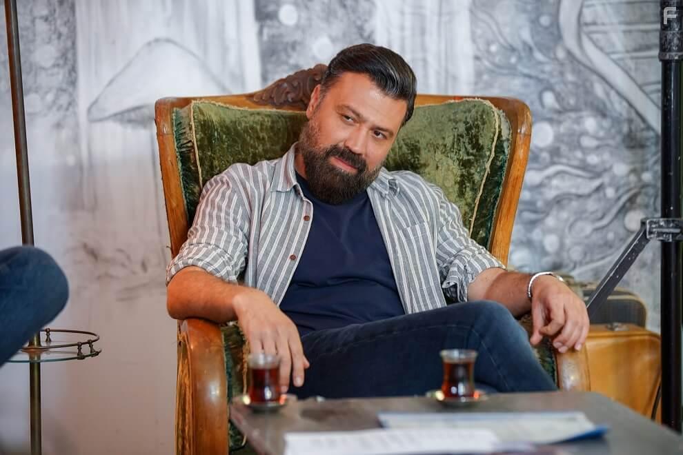 Blent Emrah Parlak in Gizli Sakli (2022)