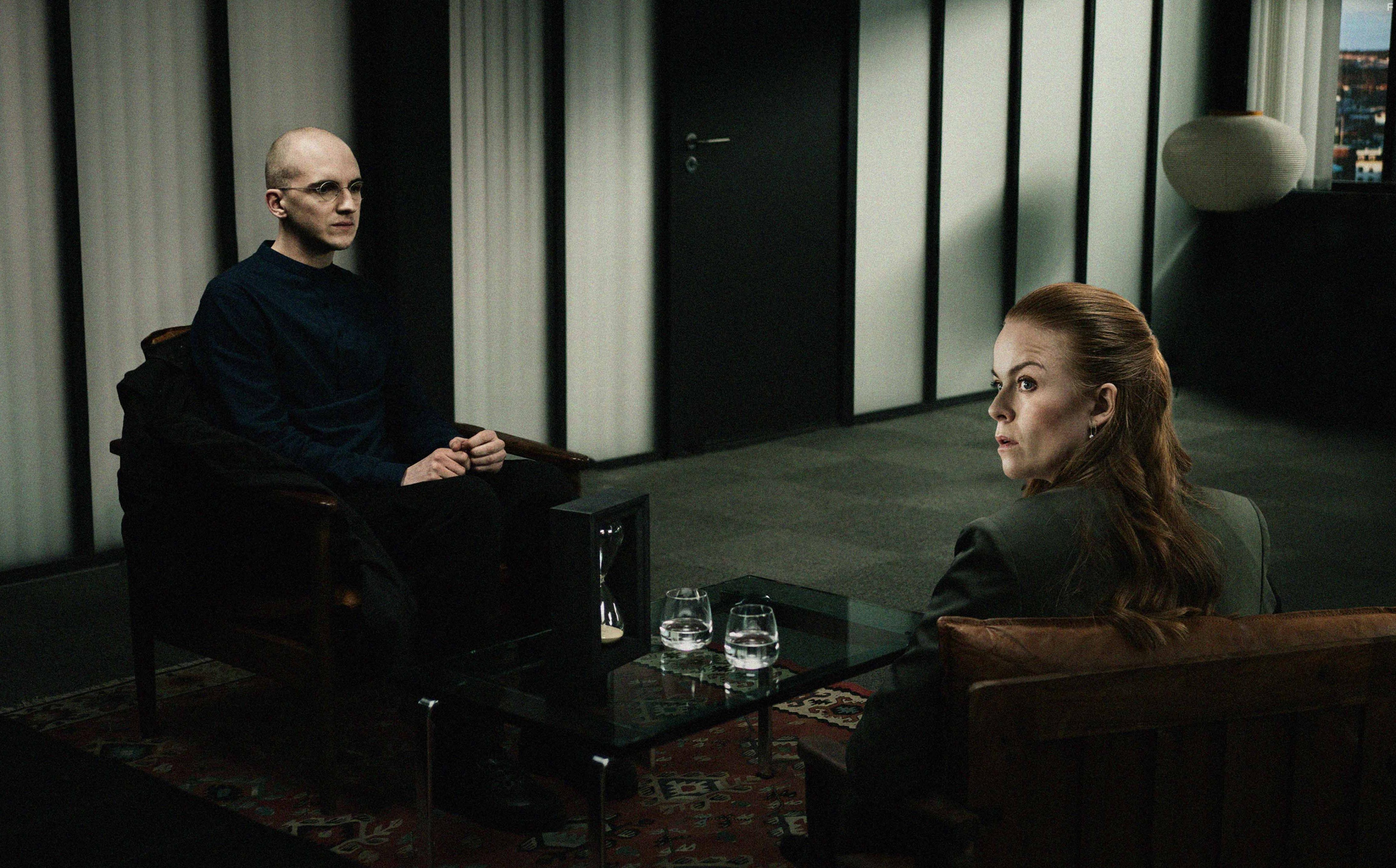 Signe Egholm Olsen and Anton Hjejle in Klienten (2022)