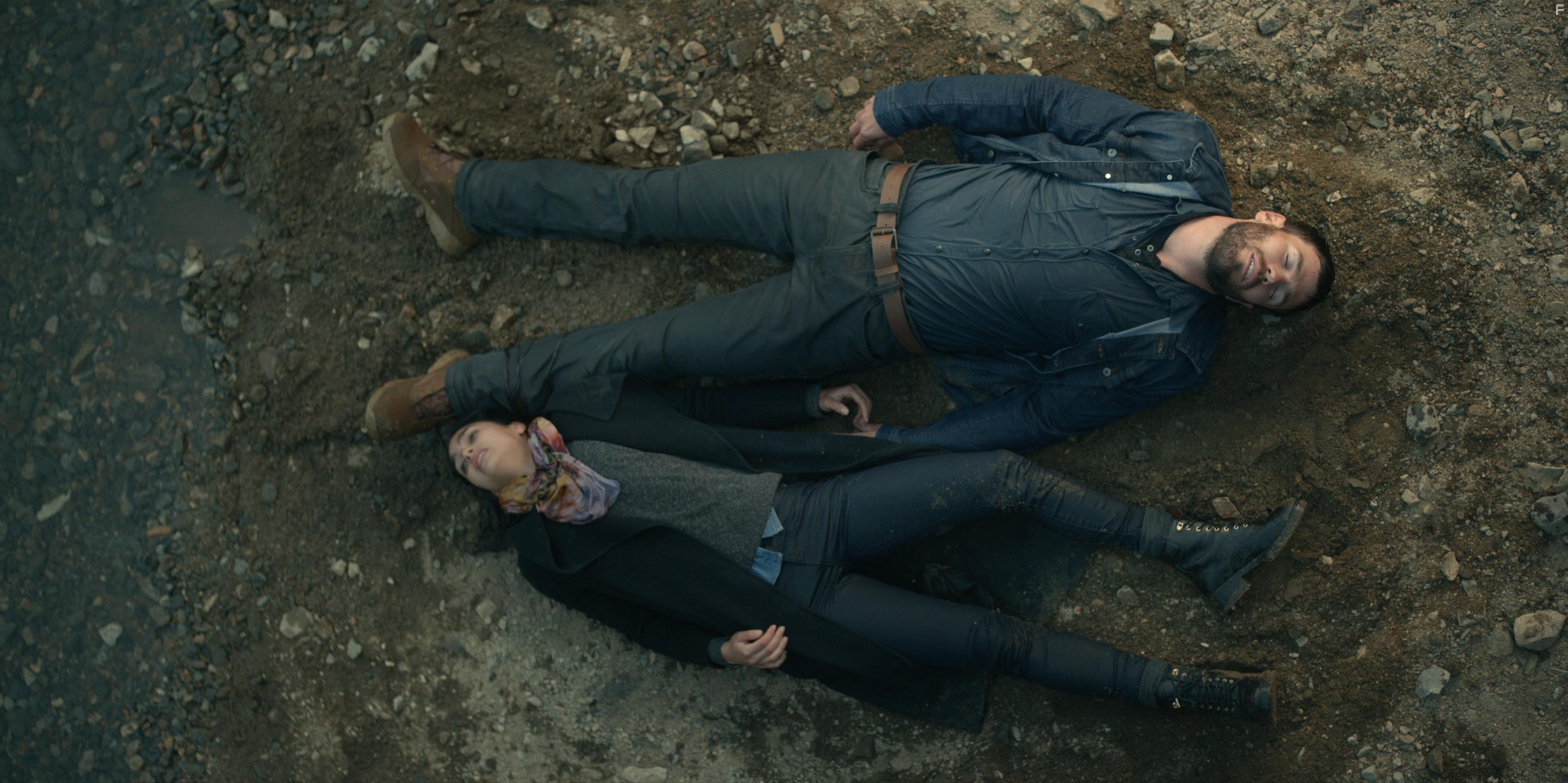 Austin Stowell and Melissa Barrera in Keep Breathing (2022)