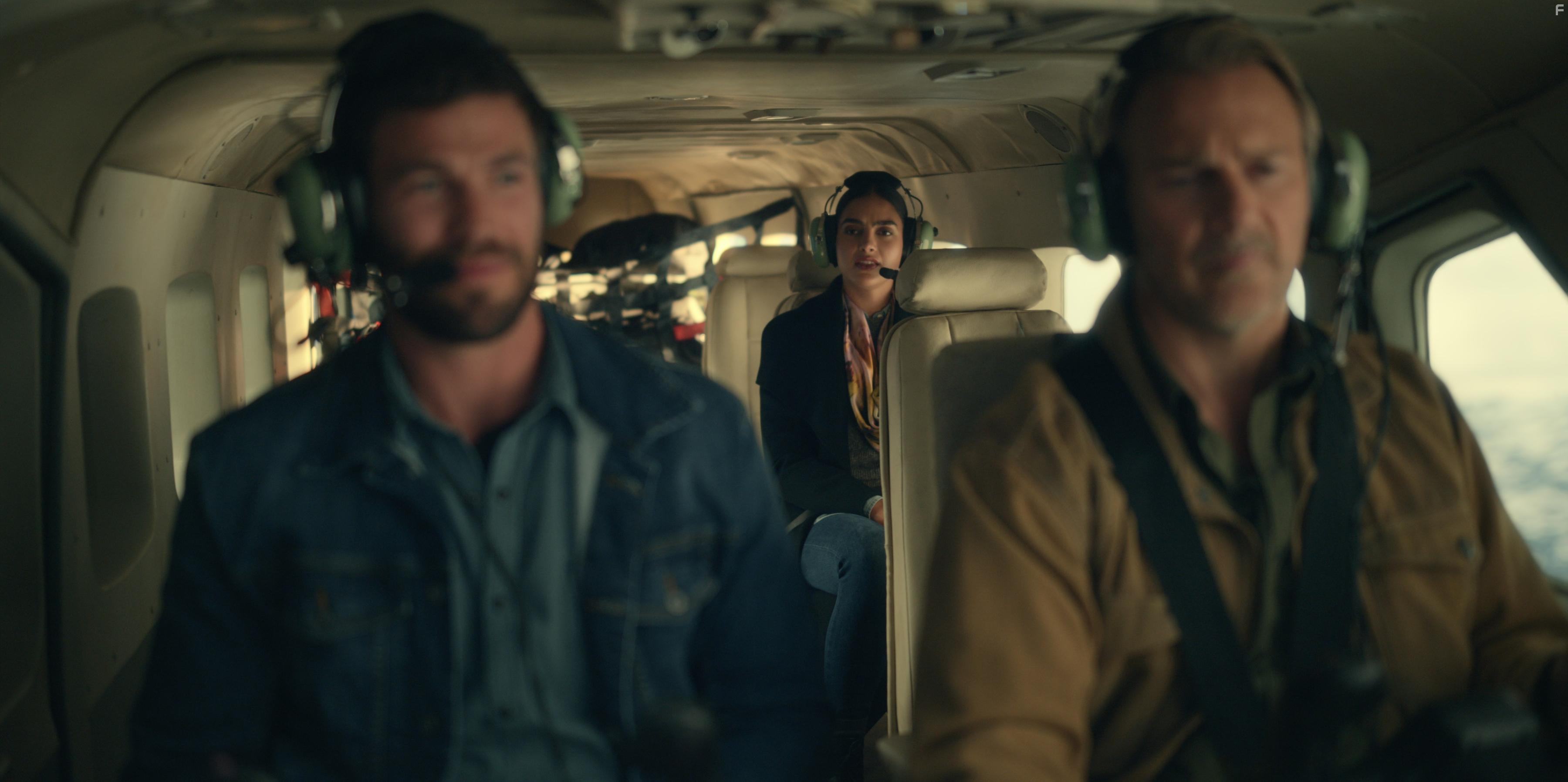 Austin Stowell and Melissa Barrera in Keep Breathing (2022)