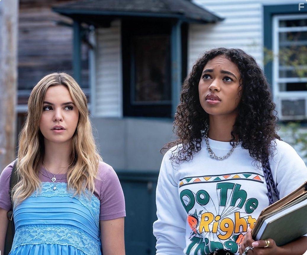 Bailee Madison and Chandler Kinney in Pretty Little Liars: Original Sin (2022)