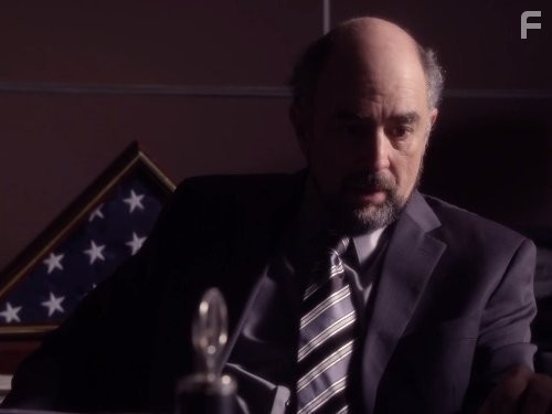 Richard Schiff in Мыслить как преступник: Поведение подозреваемого (2011)