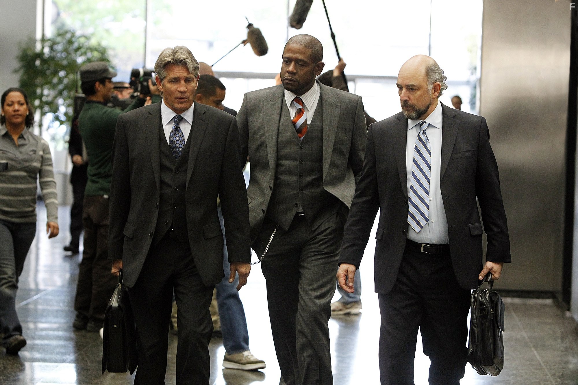 Eric Roberts, Forest Whitaker, and Richard Schiff in Мыслить как преступник: Поведение подозреваемого (2011)