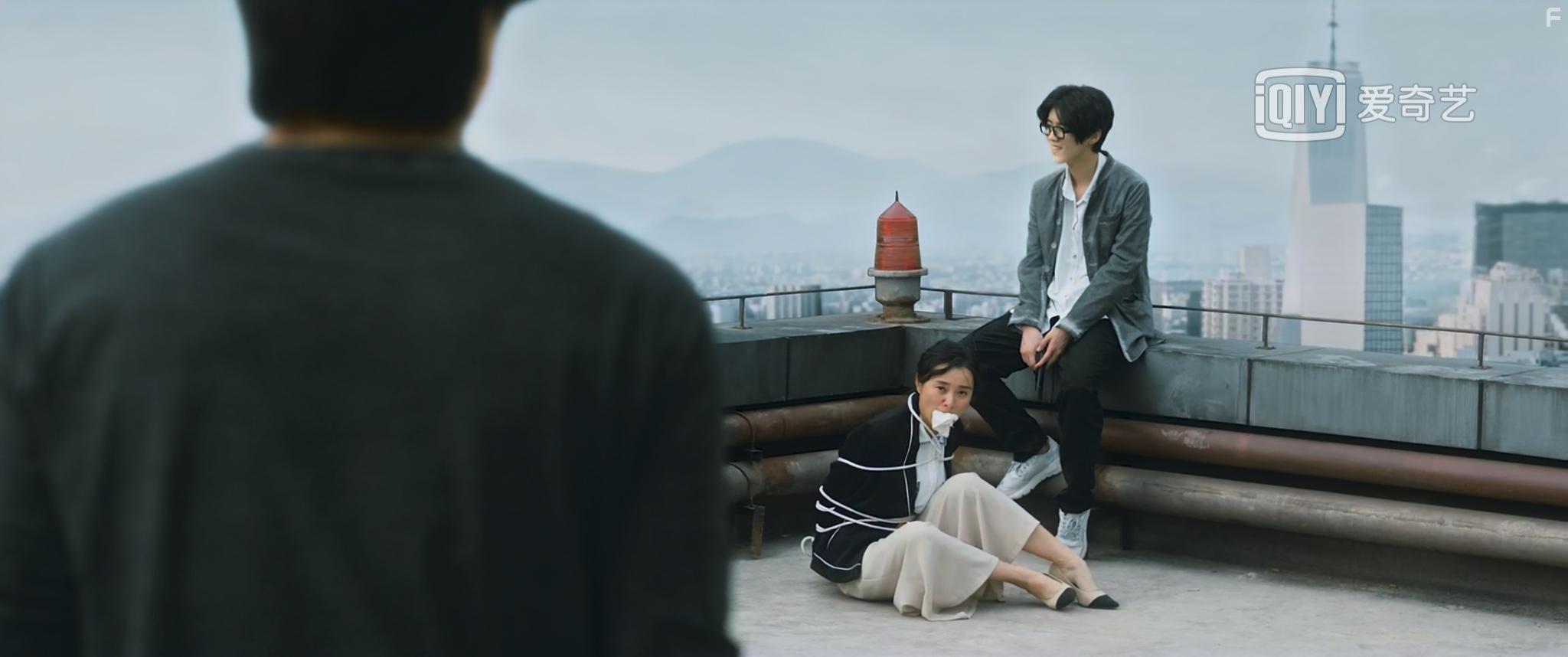 Han Lu, Yue Wu, and Qianyuan Wang in Zai Jie Nan Tao (2020)